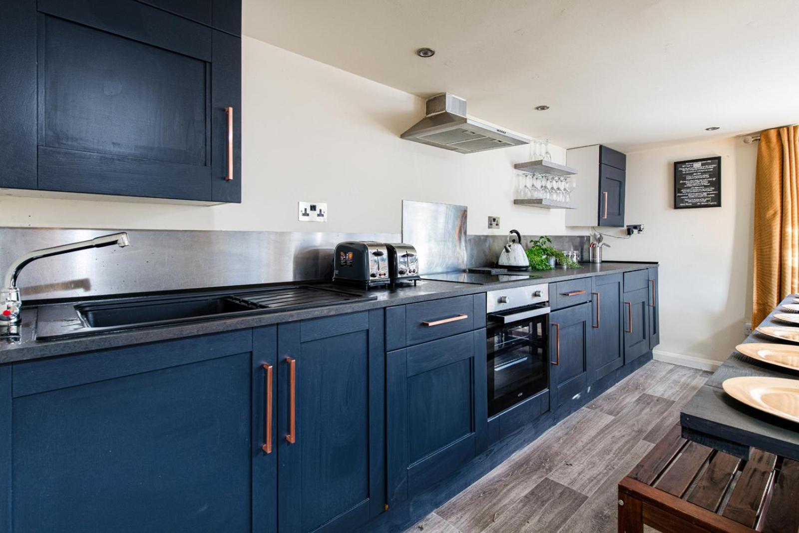 The Pine Including Games Room, Camp Fire & Hot Tub Hébergement de vacances Bristol